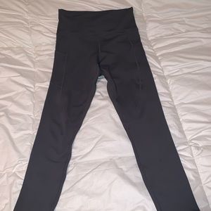 Zyia Gray Pocket Light n Tight Hi-Rise Capris